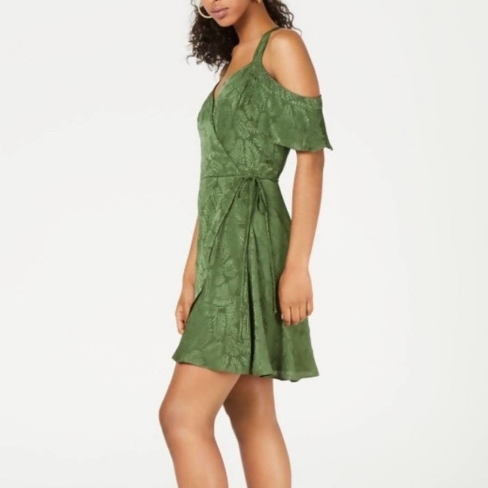 City Studio Women Juniors Medium Wrap Dress Green - Picture 3 of 9